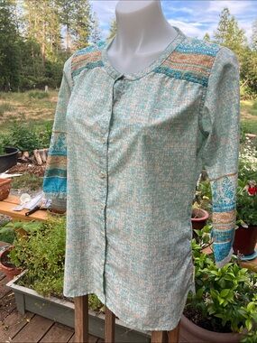 Ex Officio boho, India type lightweight button-down top size small